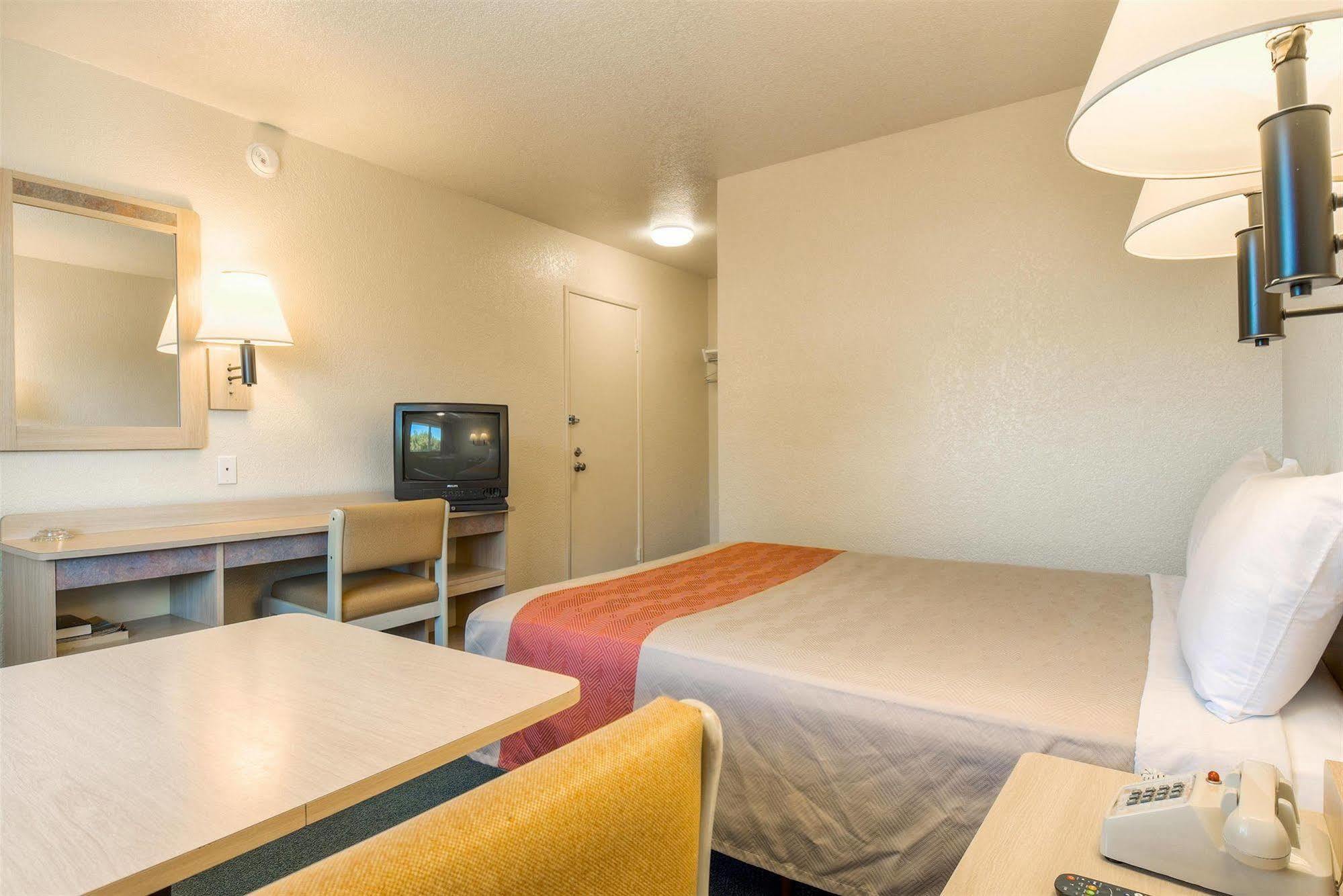 Motel 6-Fontana, Ca Exteriör bild